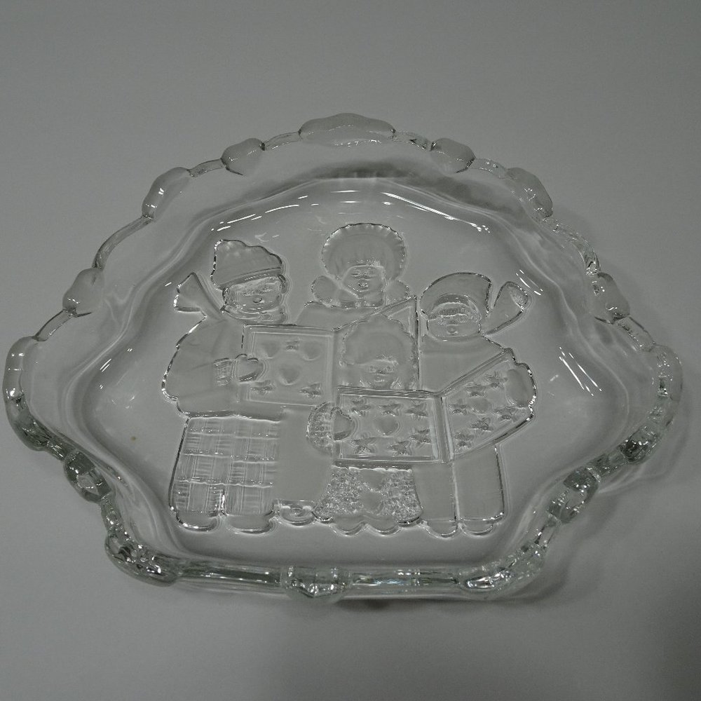 Mikasa Crystal " Christmas Carolers " Sweet Dish